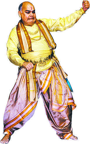 সূক্ষ্ম মুদ্রা প্রদর্শনকারী কথাকলি চরিত্রের ভঙ্গি